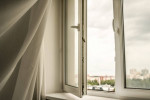 На улице Барышиха 9-летняя девочка выпала из окна