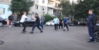 Во дворе дома на Митинской улице группа кавказцев избила блогера Святослава Коваленко
